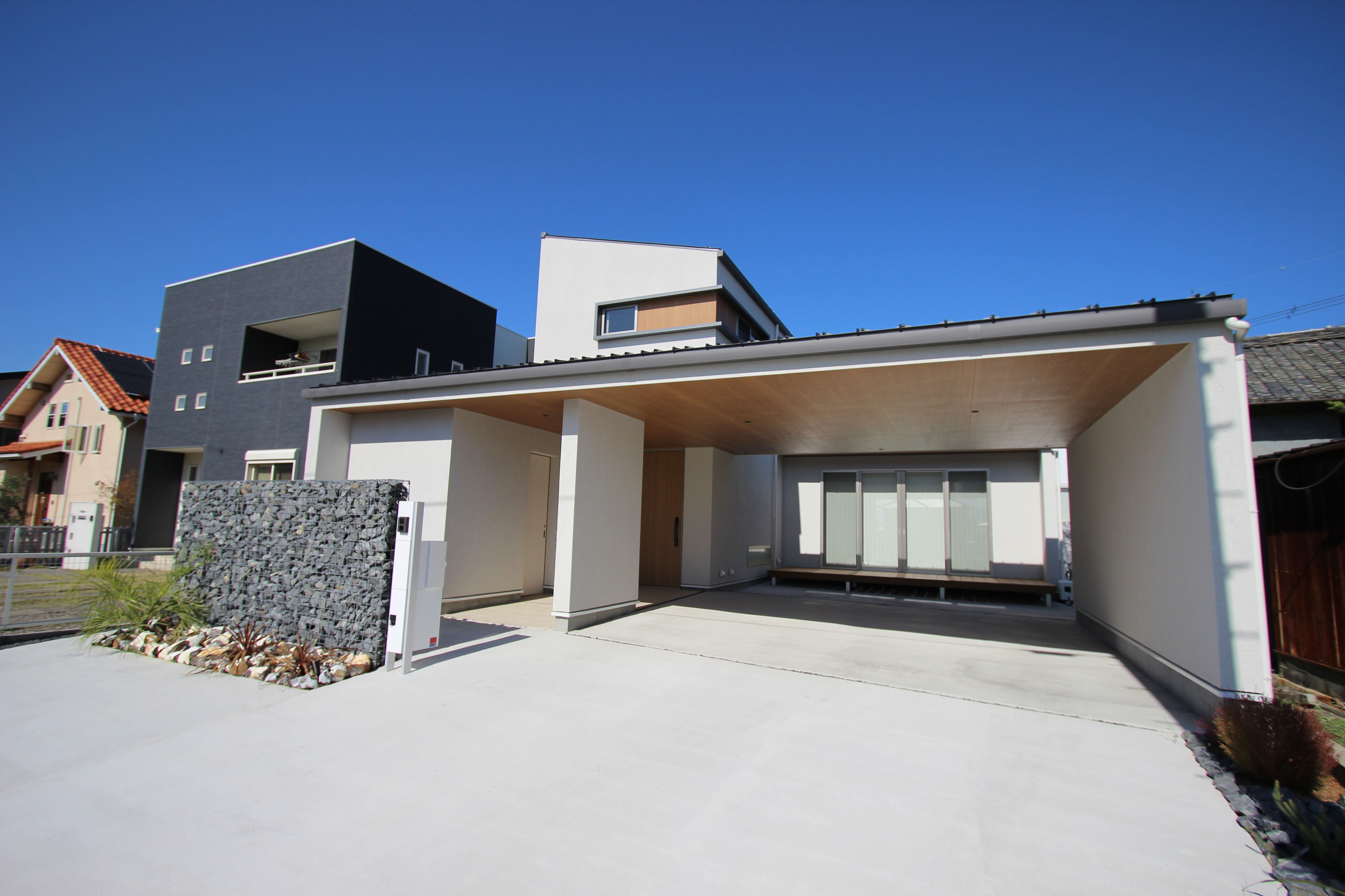 安八町で叶える理想の平屋と個性的なガレージハウス！